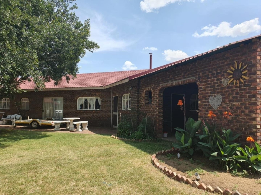 Commercial Property for Sale in Mullersrust Free State